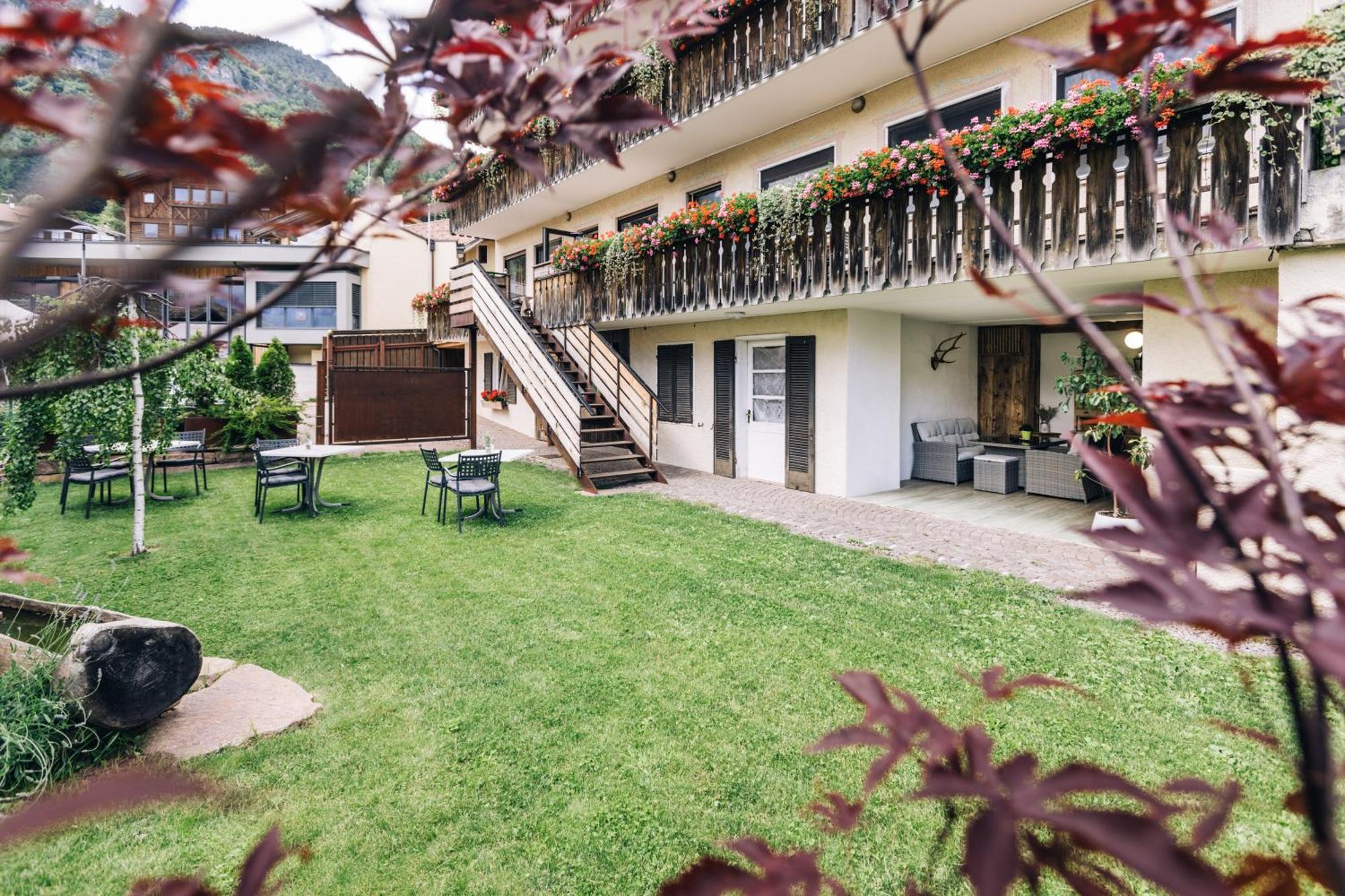 Hotel Schoenwies ترودينا المظهر الخارجي الصورة